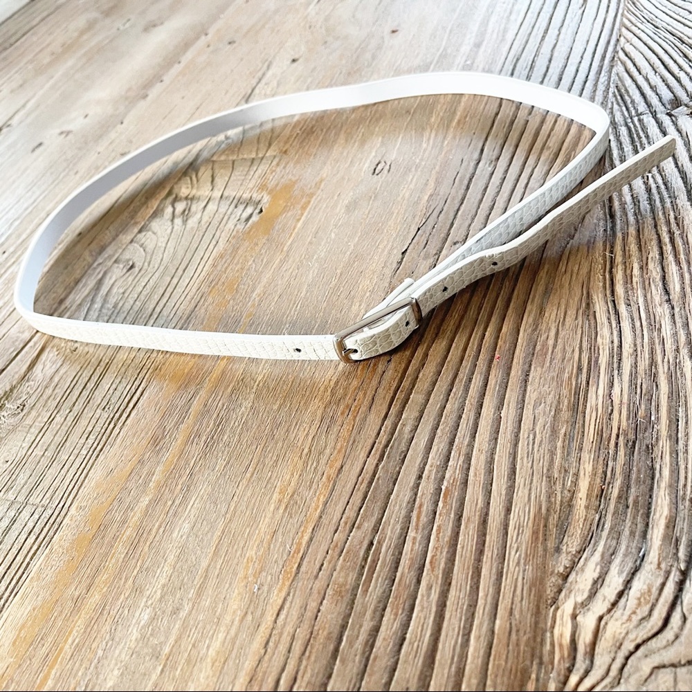 White Belt Faux Snake Skin Sz Medium